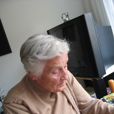 Ostvarivanje prava starijih osoba 