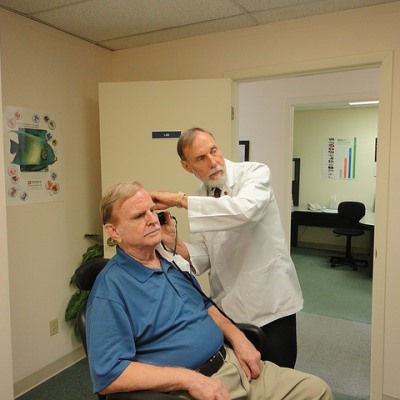 Prezbiakuzija ili staračka nagluhost